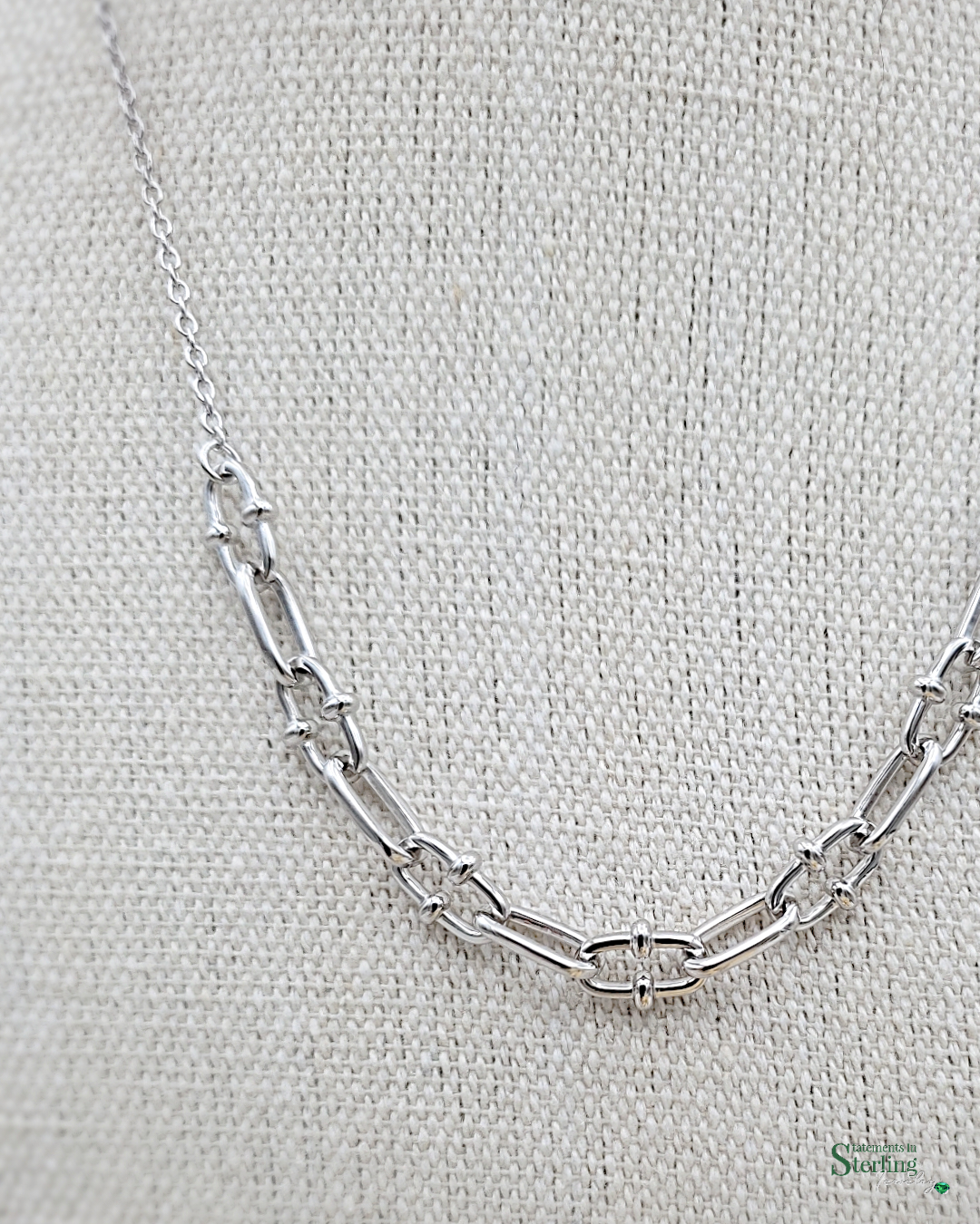 Sterling Silver Heirloom Necklace in Rhodium
