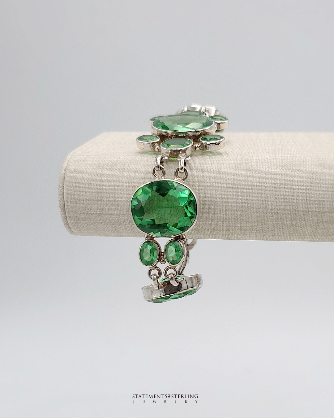 <transcy>Quartz Obtenez votre bracelet vert</transcy>