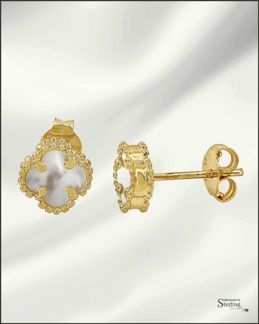 10k Gold Clover Stud Earrings in Pearl