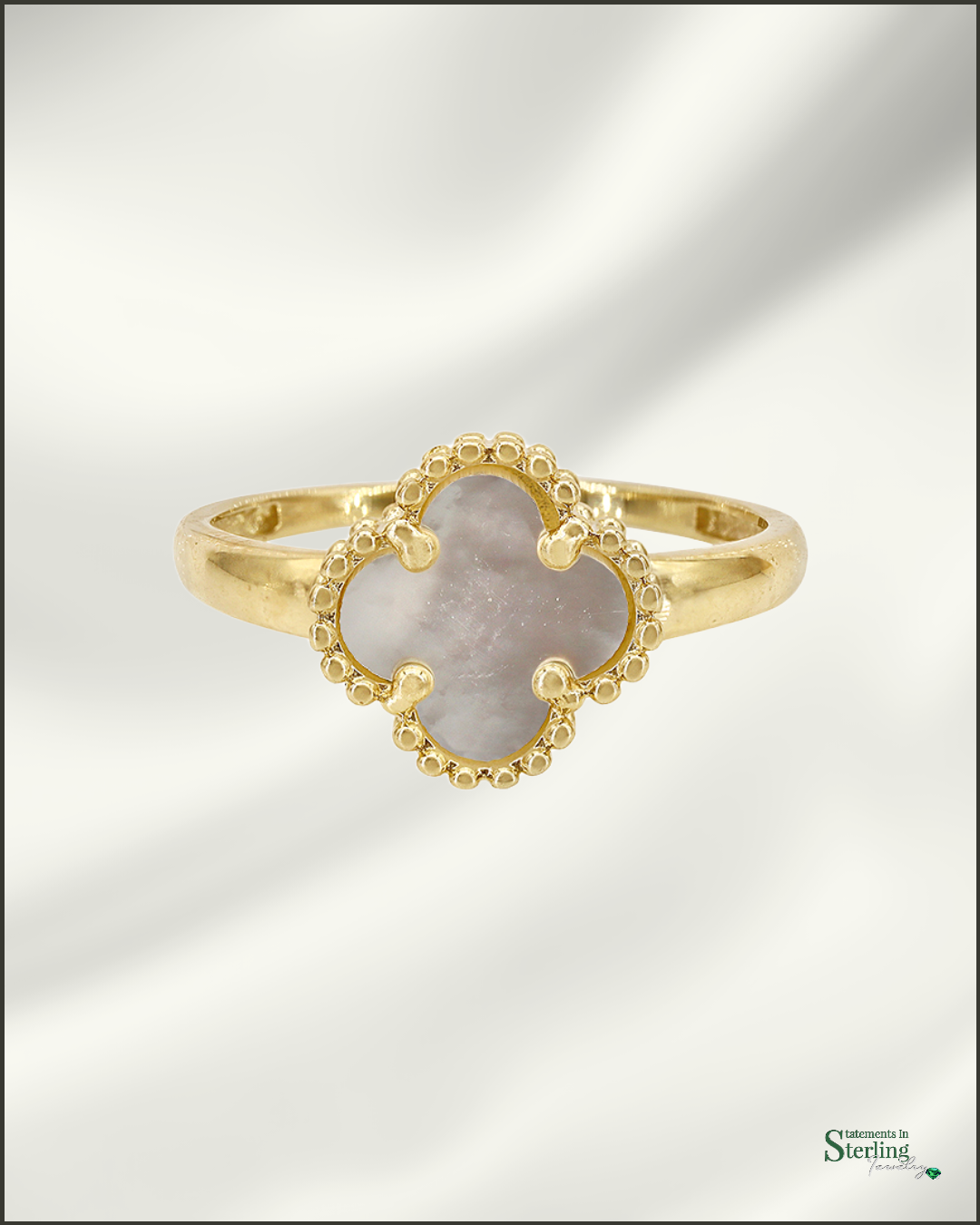 10k Gold Clover Ring in Pearl