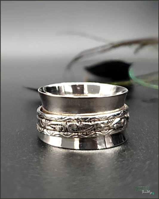 Sterling Silver Detailed Spinner Ring