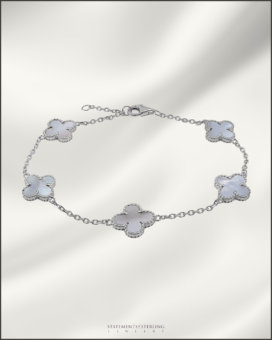 Sterling Silver Clover Bracelet in Pearl