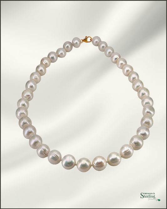 Pearl Strand Necklace in Gold