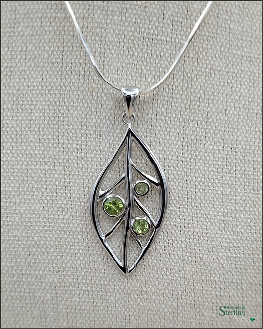 Sterling Silver Leaves Pendant in Peridot