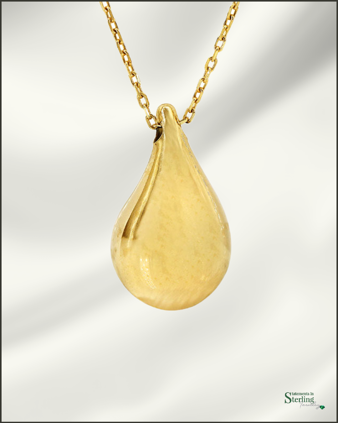 10k Gold Teardrop Necklace
