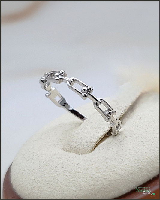 Sterling Silver Delicate U Link Ring Band in Rhodium