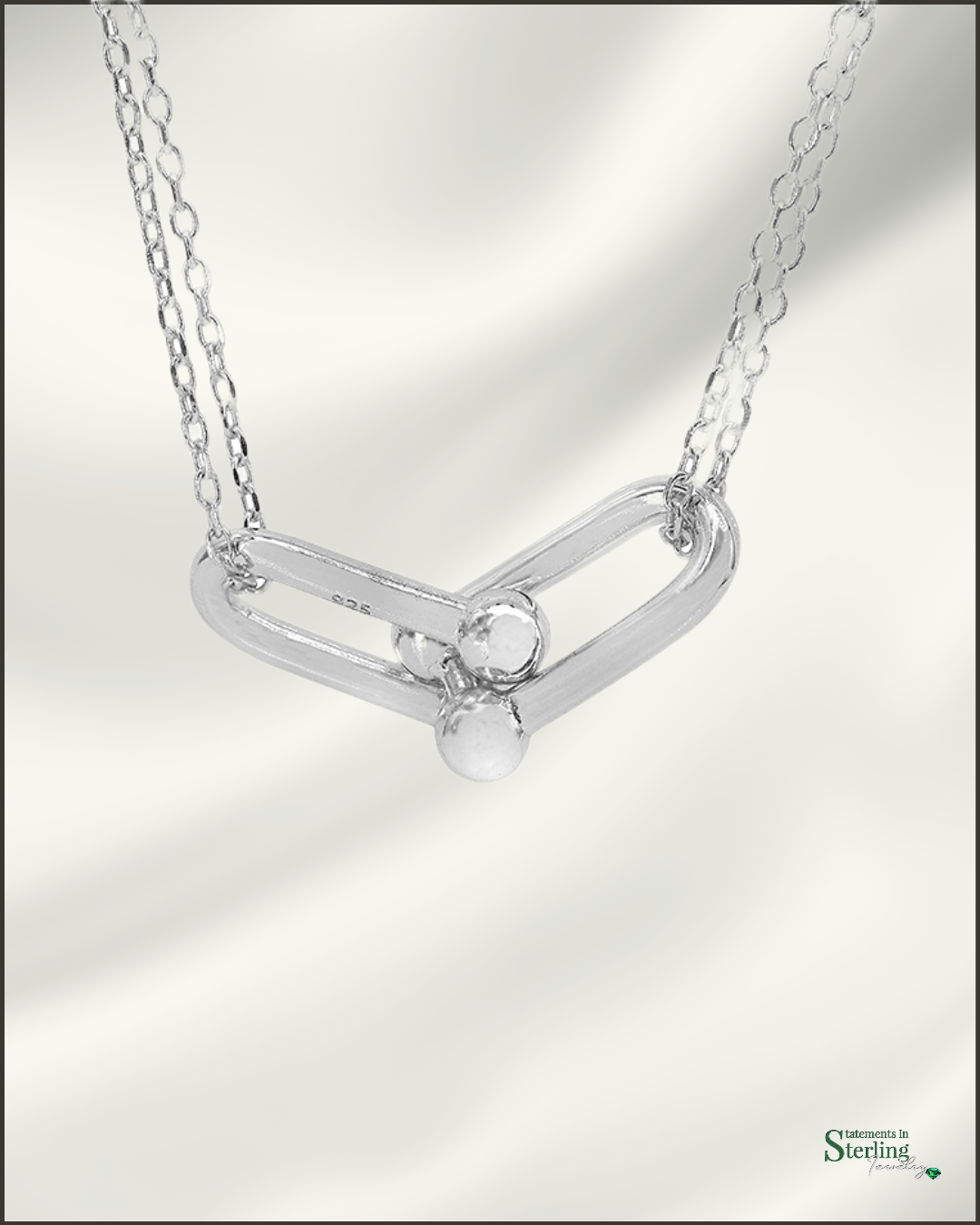 Sterling Silver Modern Link Pendant Necklace in Rhodium