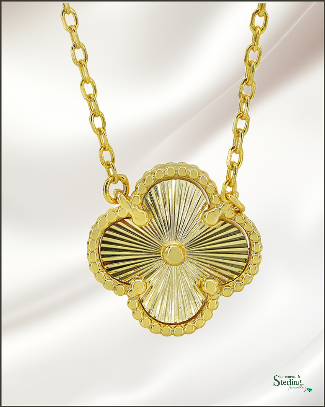 Sterling Silver Clover Pendant Necklace in Gold